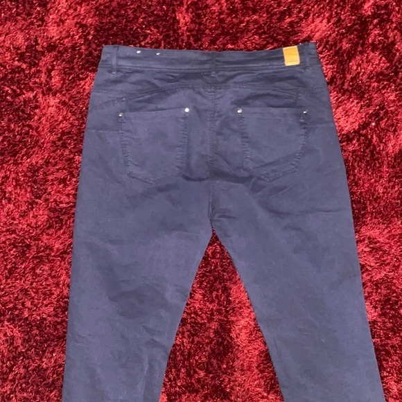 Stradivarius dark blue women’s  denim stretchy jeans Sz 44 - Picture 5 of 14